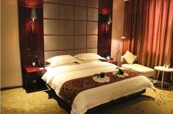 Jinyue Business Hotel Yichuan  Екстериор снимка