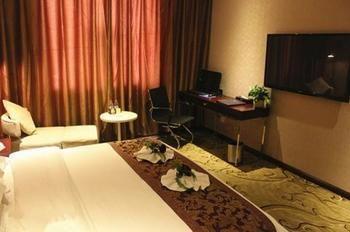 Jinyue Business Hotel Yichuan  Екстериор снимка